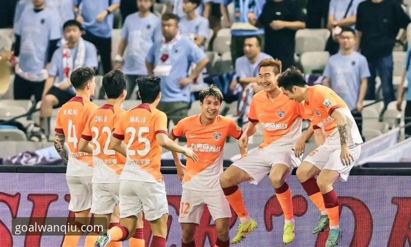 青岛海牛3-1爆冷击败上海海港！13年复仇之战全记录，玩球体育APP带你回顾经典